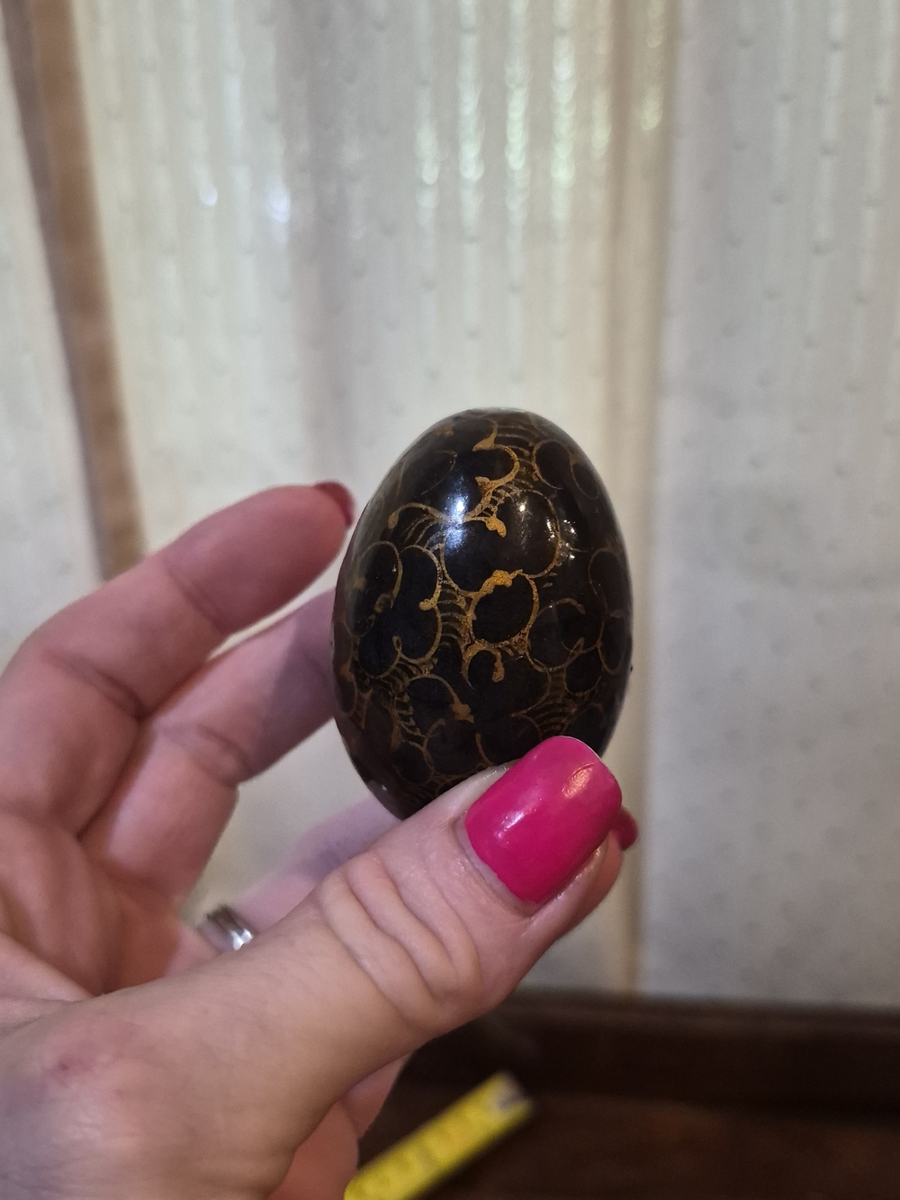 Vintage Hand Painted Kashmiri Papier Mache Black & Gold Circles Lacquer Egg